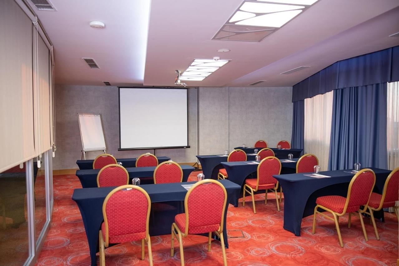 Anemon Grand Adana Otel מראה חיצוני תמונה