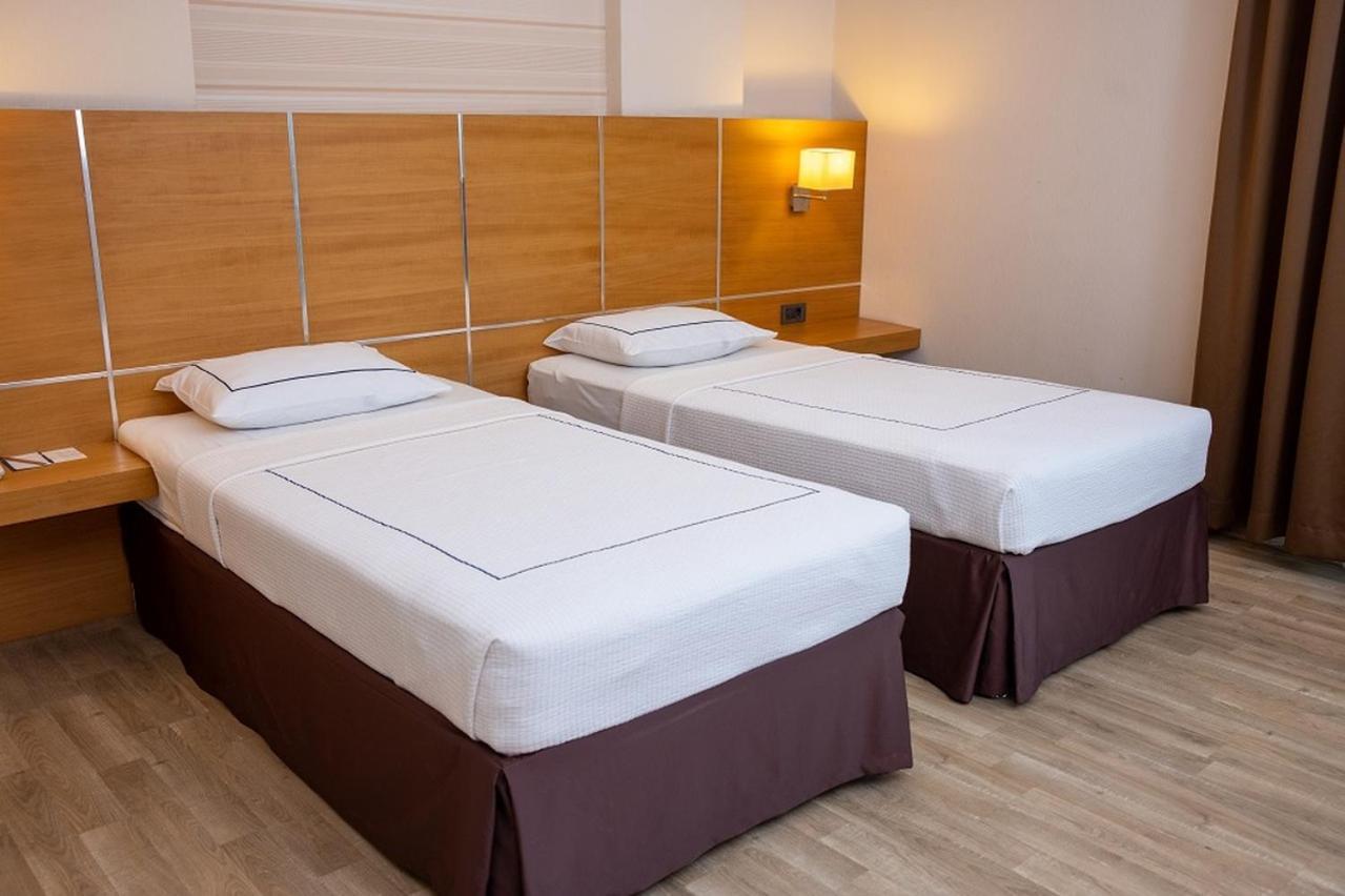 Anemon Grand Adana Otel מראה חיצוני תמונה