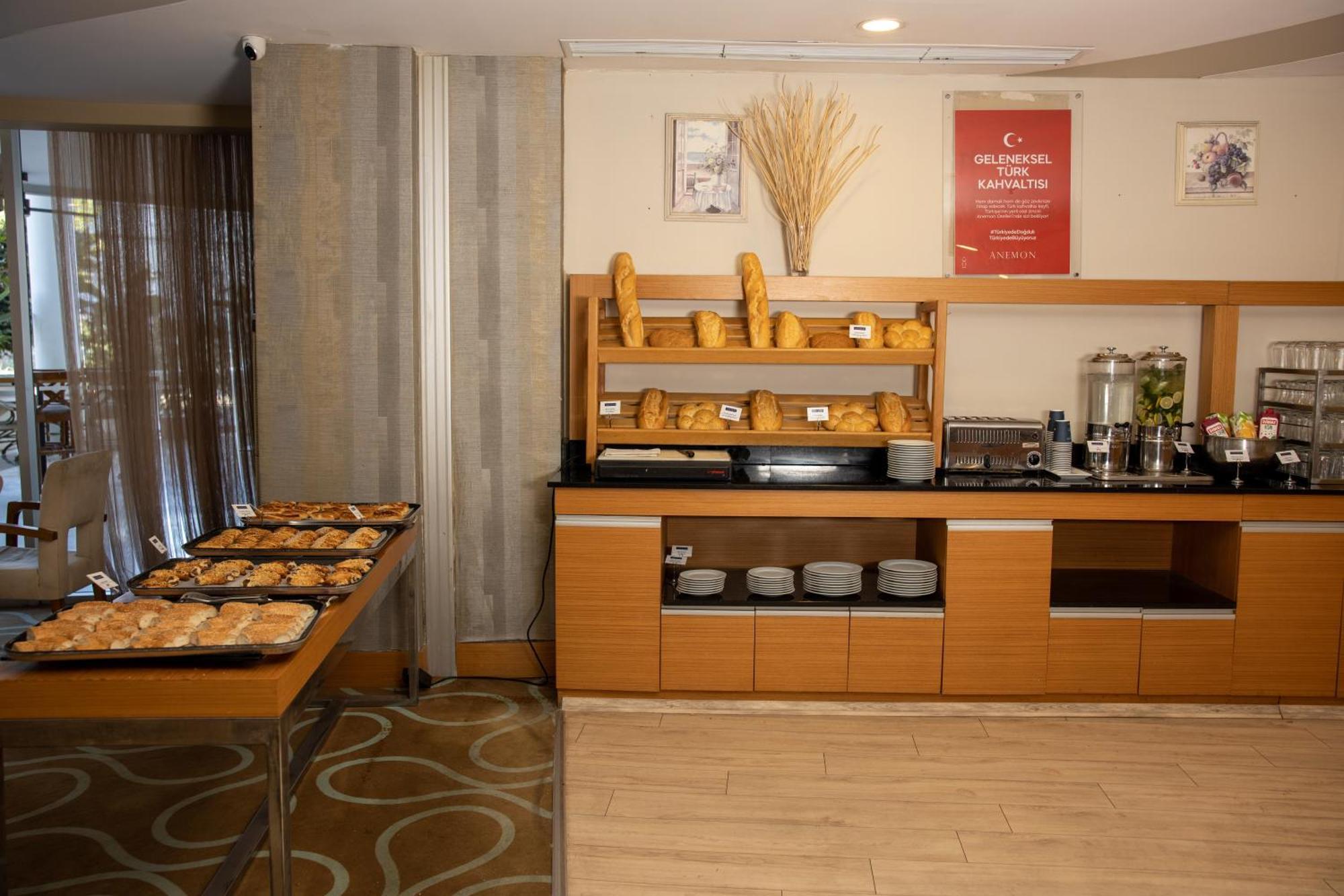 Anemon Grand Adana Otel מראה חיצוני תמונה
