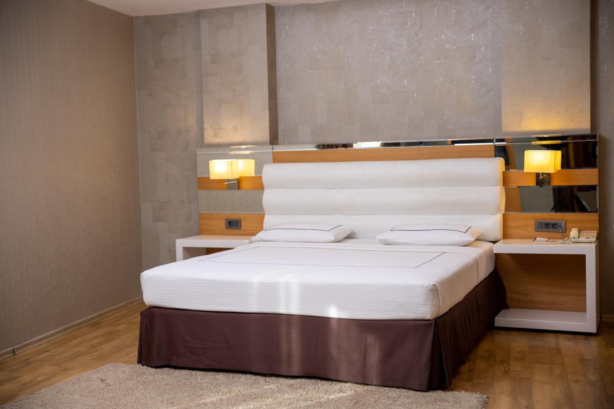Anemon Grand Adana Otel מראה חיצוני תמונה